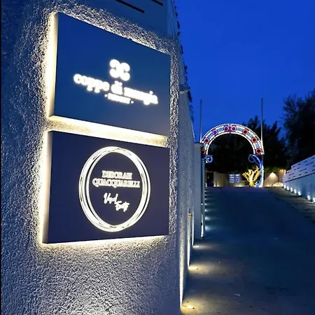 Resort Coppe Di Murgia, Immersa Nel Territorio Dell'alta Murgia, Tra Castel Del Monte E La Citta Di Andria, Corato E Bari *